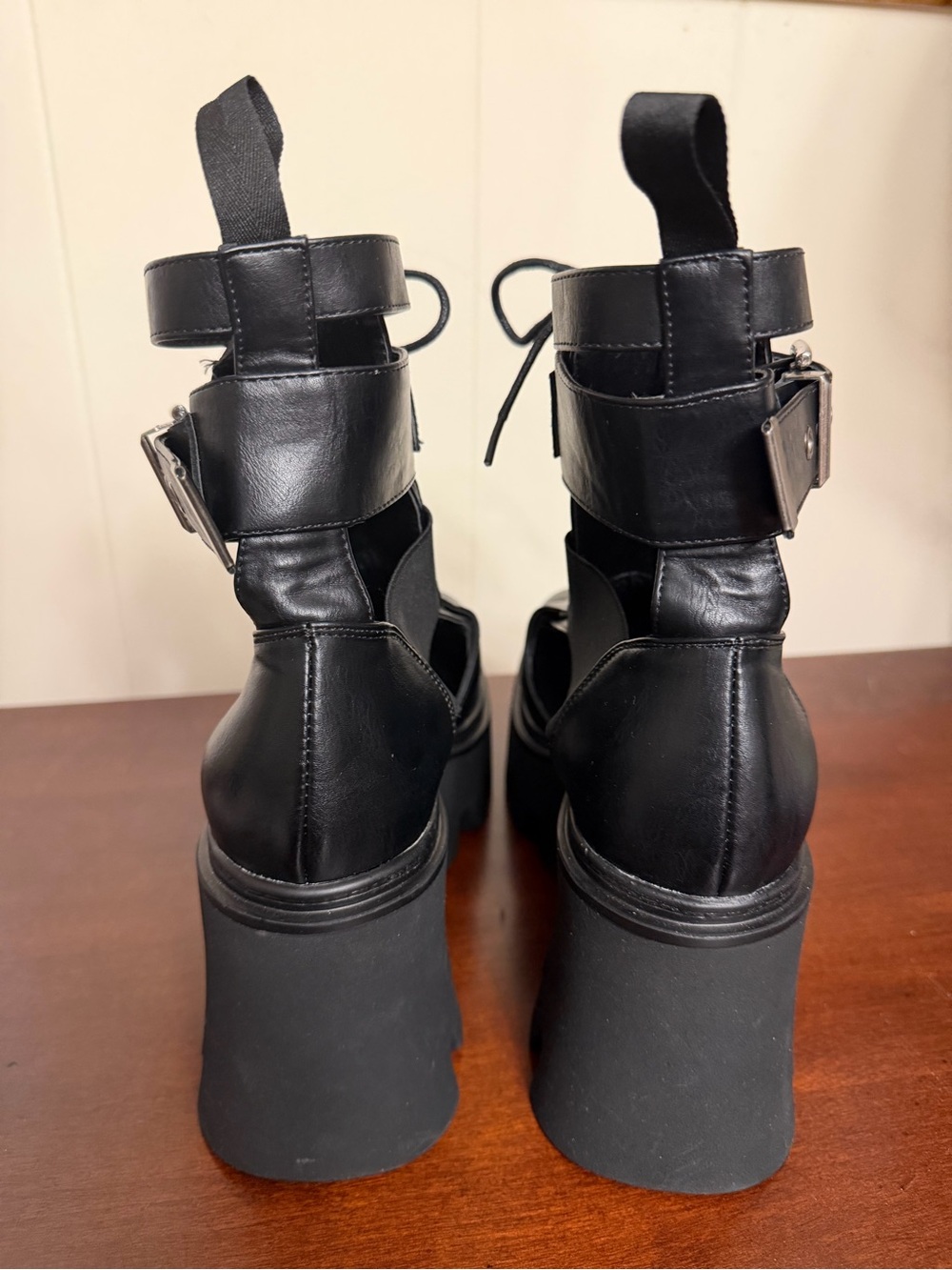 LAMODA Busy Chunky Platform Ankle combat Boots Black Cutout Goth Cybercore NWOT - Picture 8 of 12